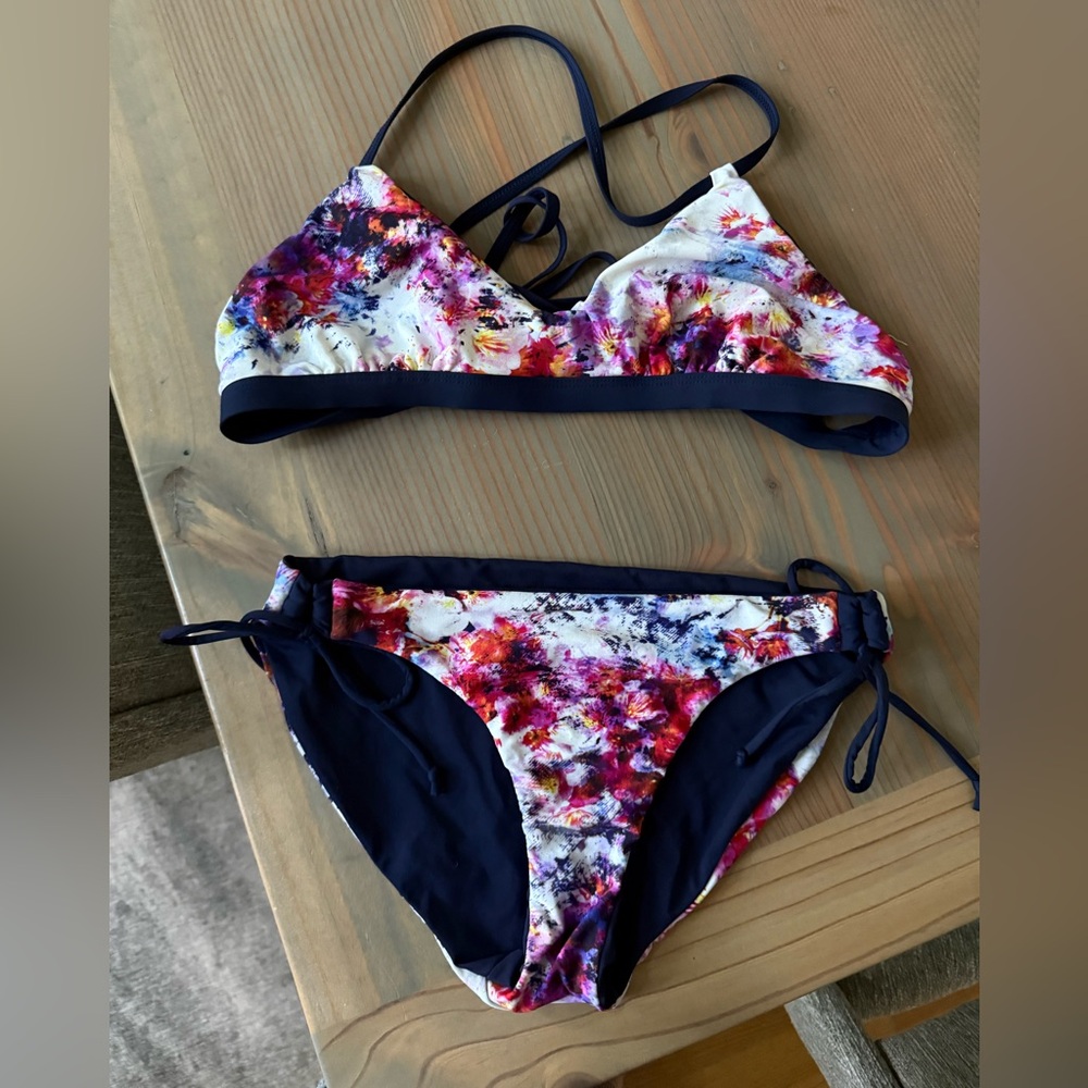 Reversible Multicolor Women's Swim Set